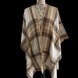 Woolrich women’s one size fits all cape/shawl
